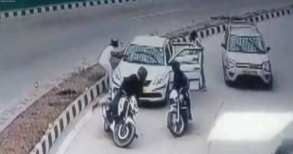 Robbery at gunpoint inside Pragati Maidan tunnel in Delhi; CM Kejriwal slams LG over law and order